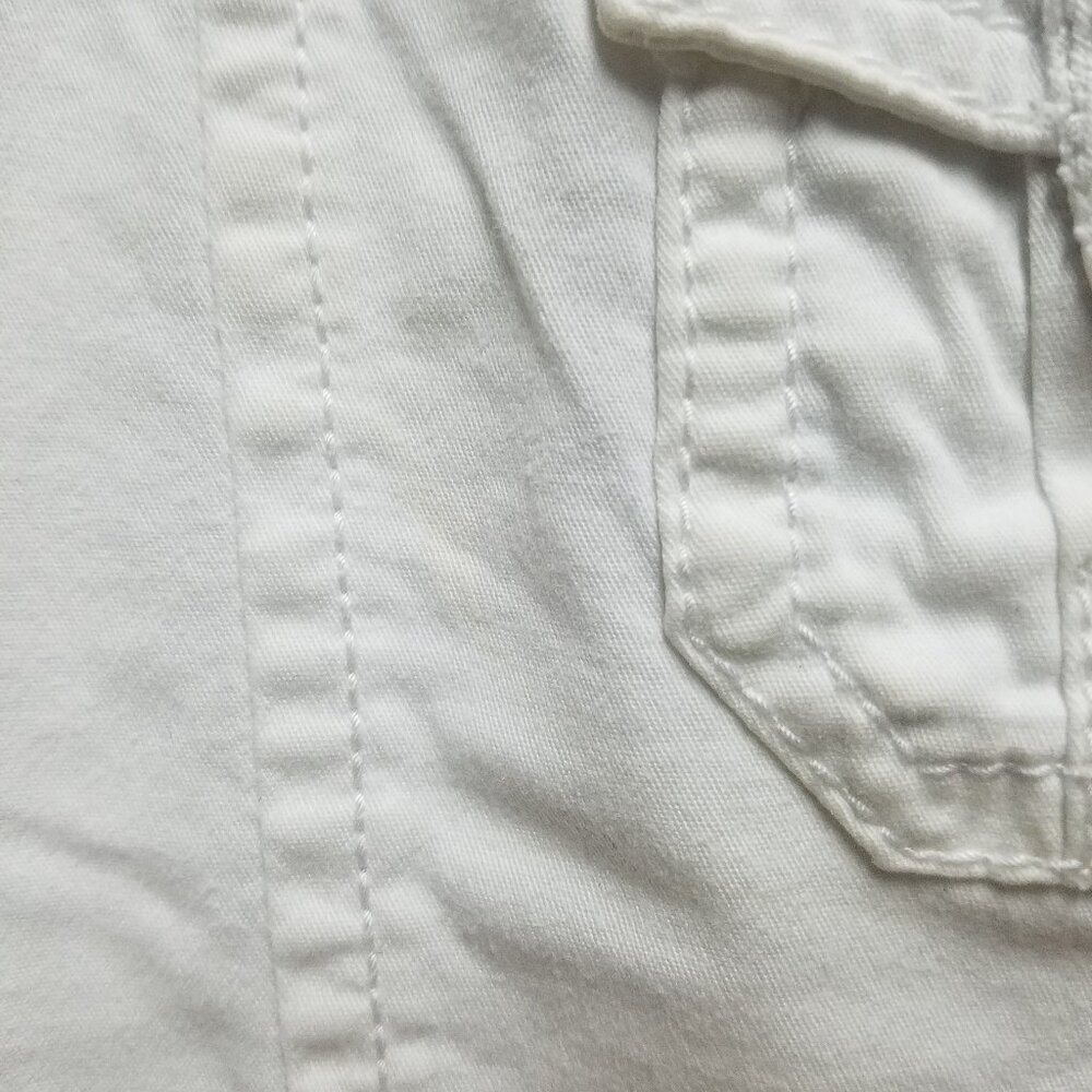 White Mid Rise Capri - Picture 6 of 7